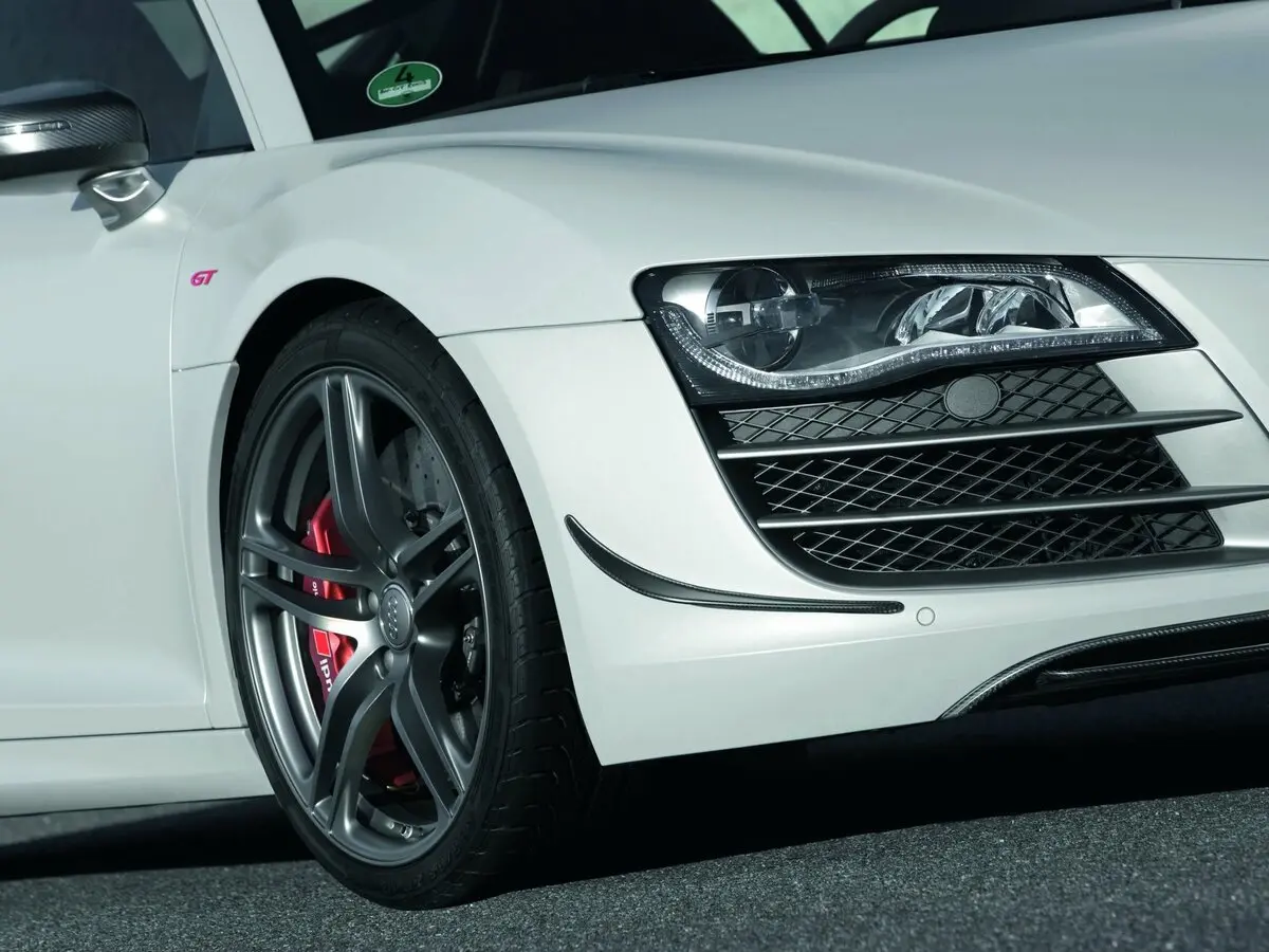 Audi R8 I (Typ 42) Купе GT — 照片 9