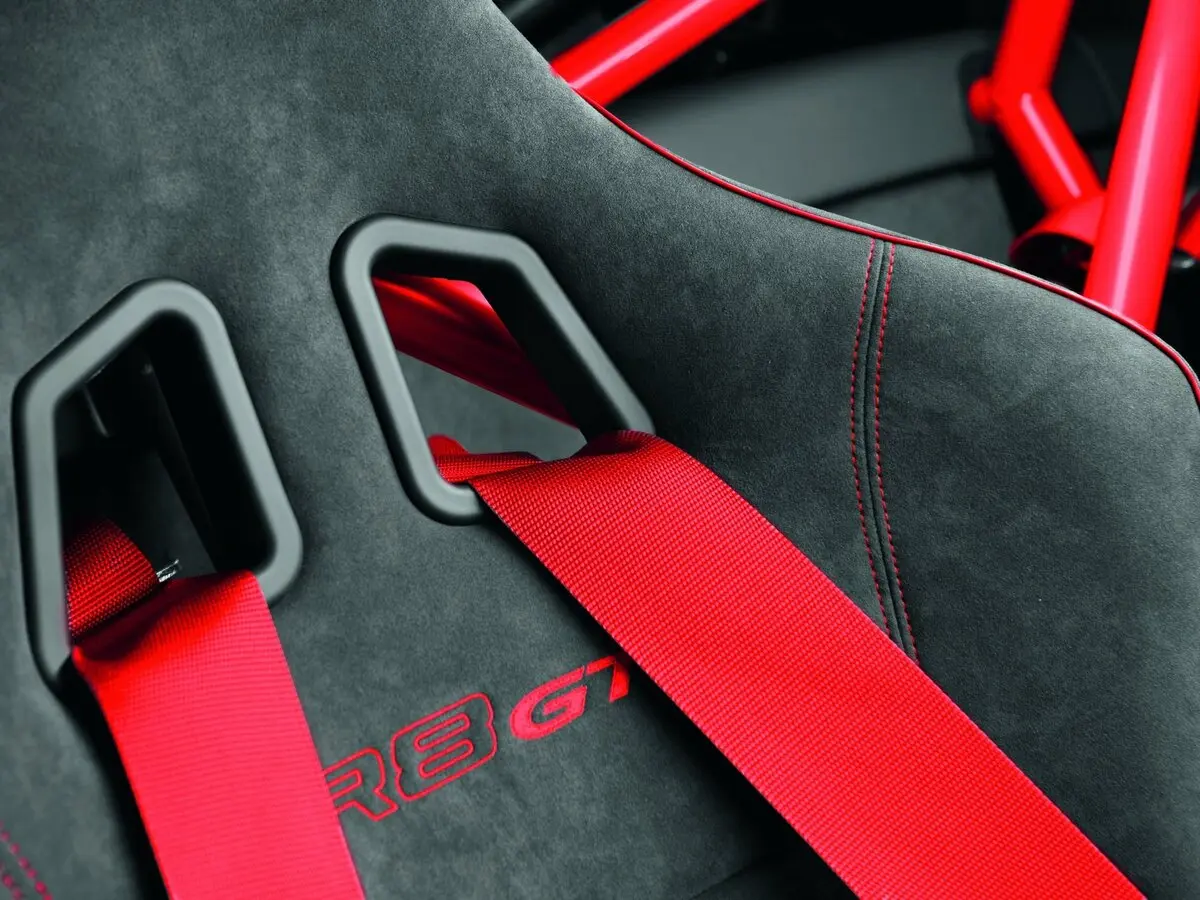 Audi R8 I (Typ 42) Купе GT — 照片 11