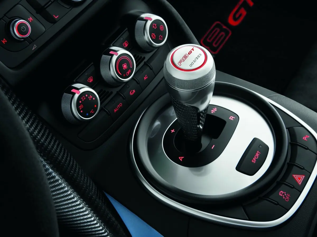 Audi R8 I (Typ 42) Кабриолет GT Spyder — сүрөт 9
