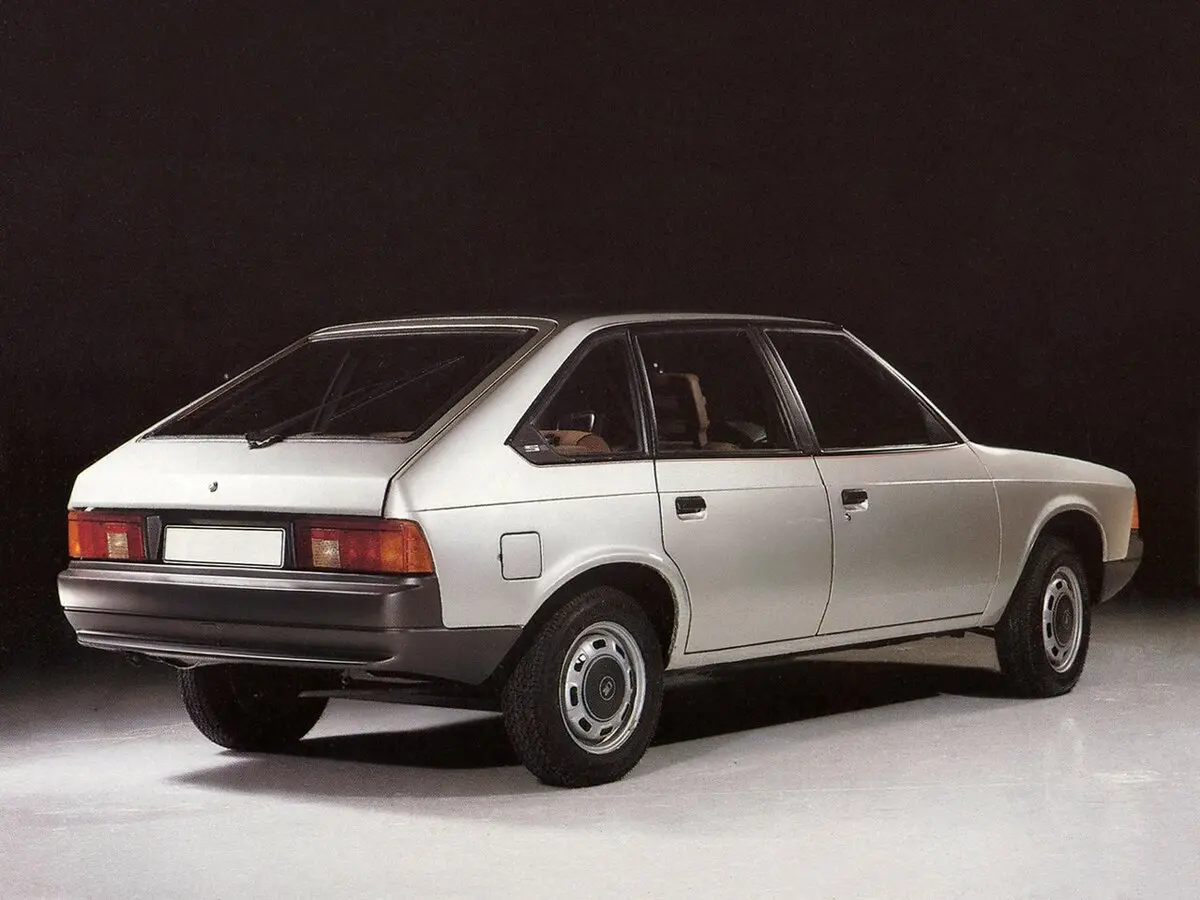 Москвич 2141 1986 – 1998 Хэтчбек 5 дв. — 照片 4