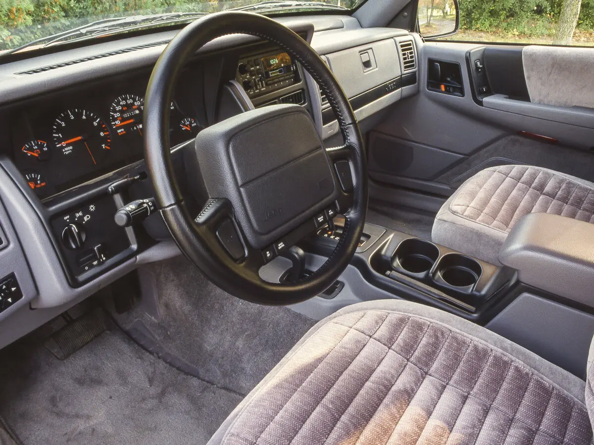 Jeep Grand Cherokee I (ZJ) Внедорожник 5 дв. — сүрөт 7