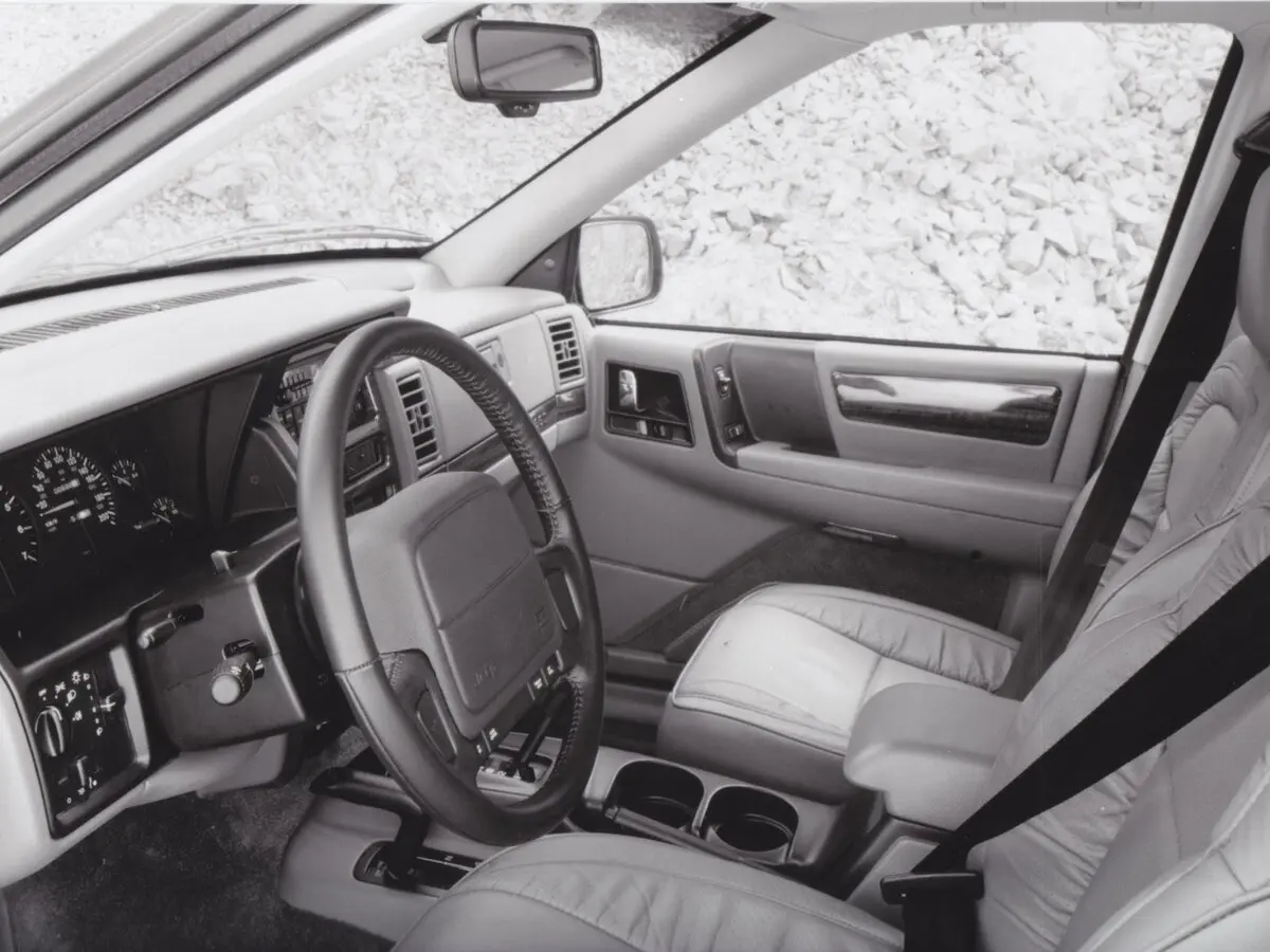 Jeep Grand Cherokee I (ZJ) Внедорожник 5 дв. — сүрөт 8