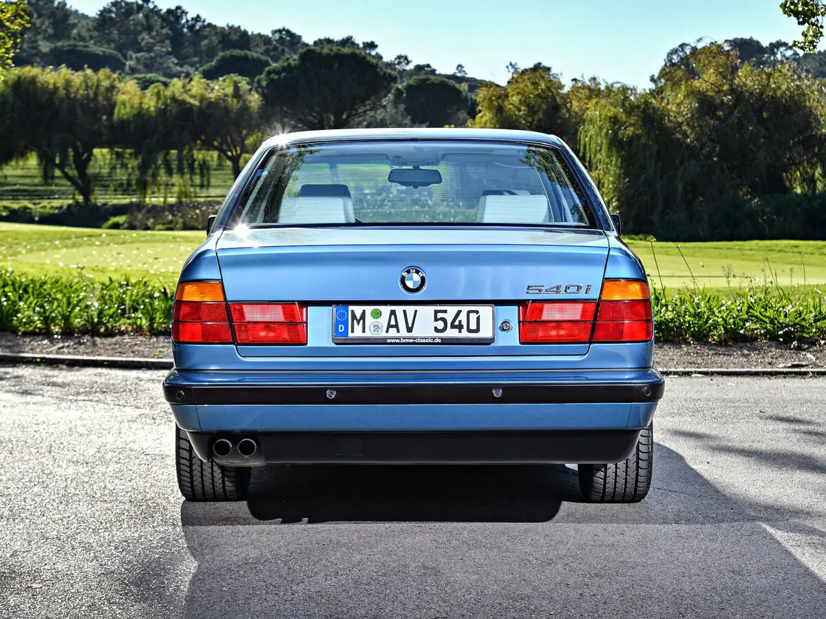 BMW 5 серии III (E34) Седан — фото 4
