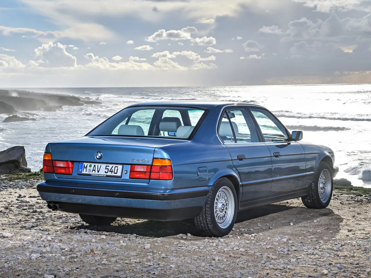 BMW 5 серии III (E34) Седан — фото 5