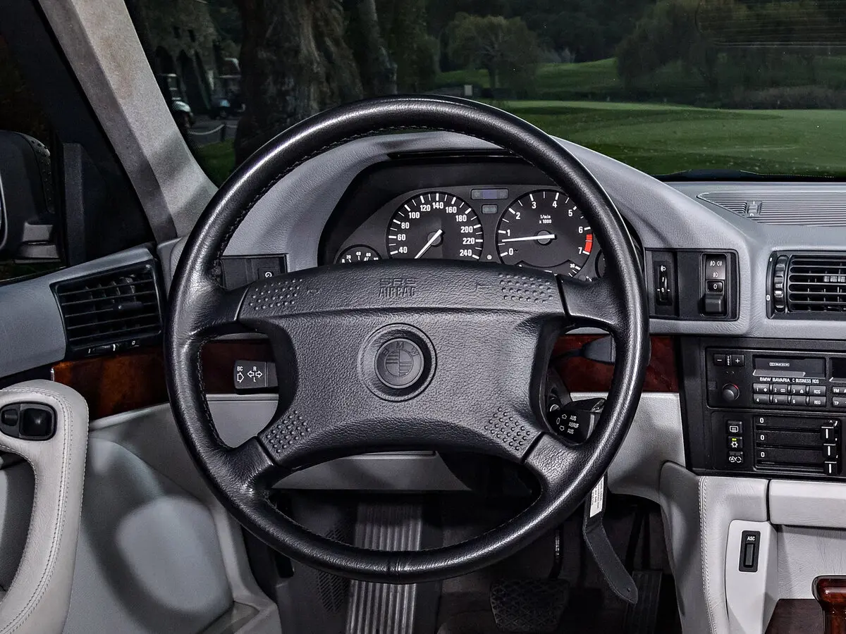 BMW 5 серии III (E34) Седан — фото 8