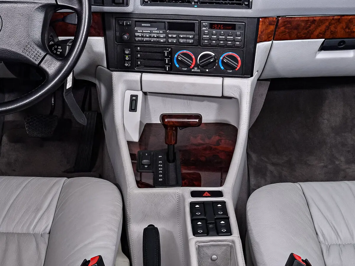 BMW 5 серии III (E34) Седан — фото 10