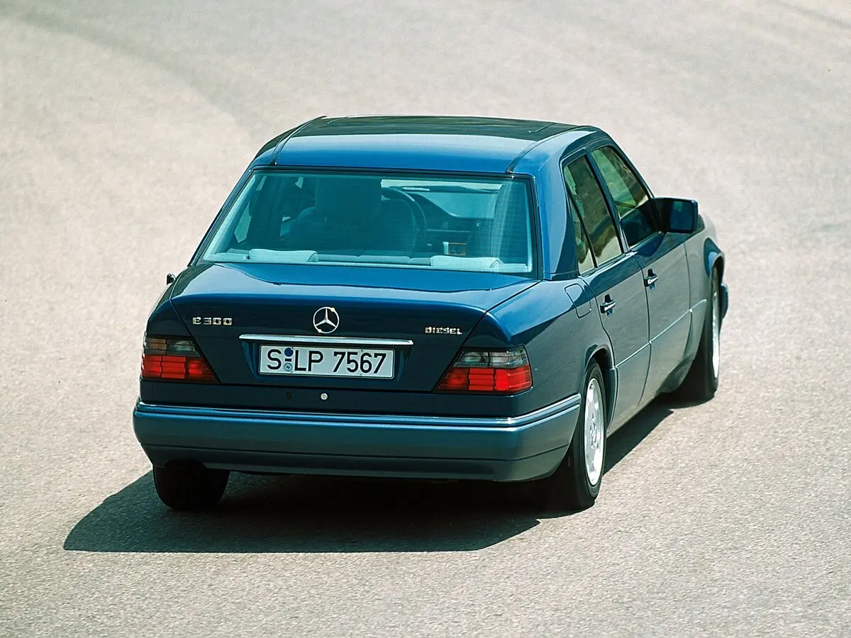 Mercedes-Benz E-Класс I (W124) Седан — фото 3