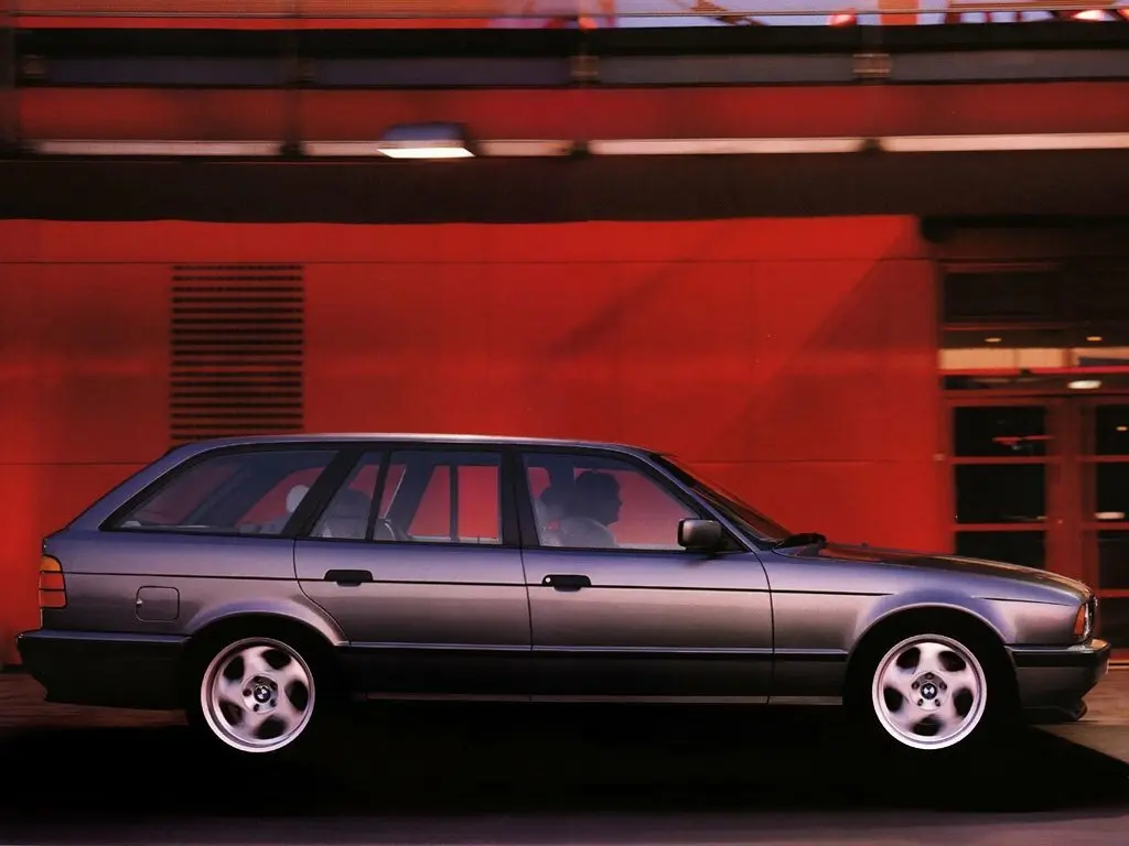 BMW 5 серии III (E34) Универсал 5 дв. — фото 2