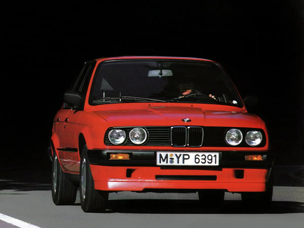 BMW 3 серии II (E30) Седан — 照片 3