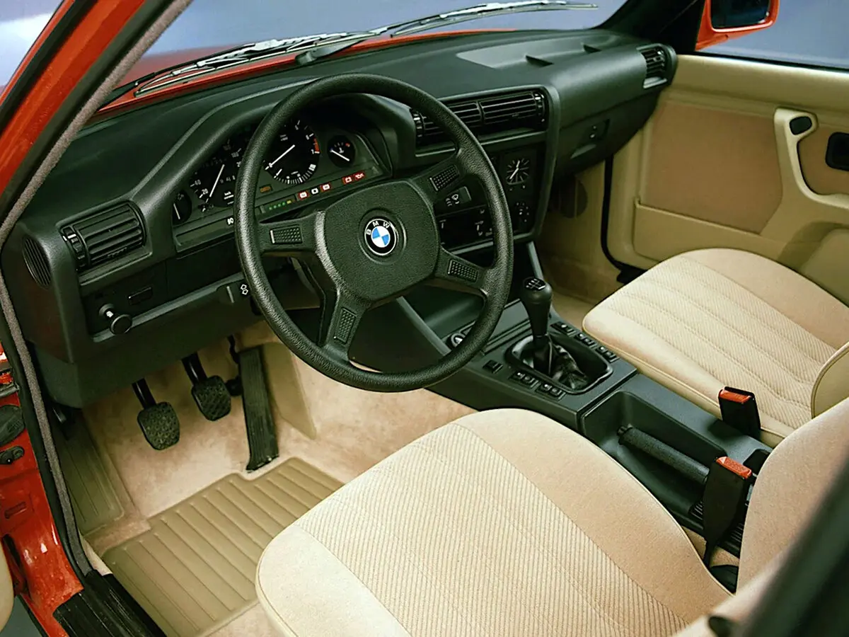 BMW 3 серии II (E30) Универсал 5 дв. — сүрөт 7