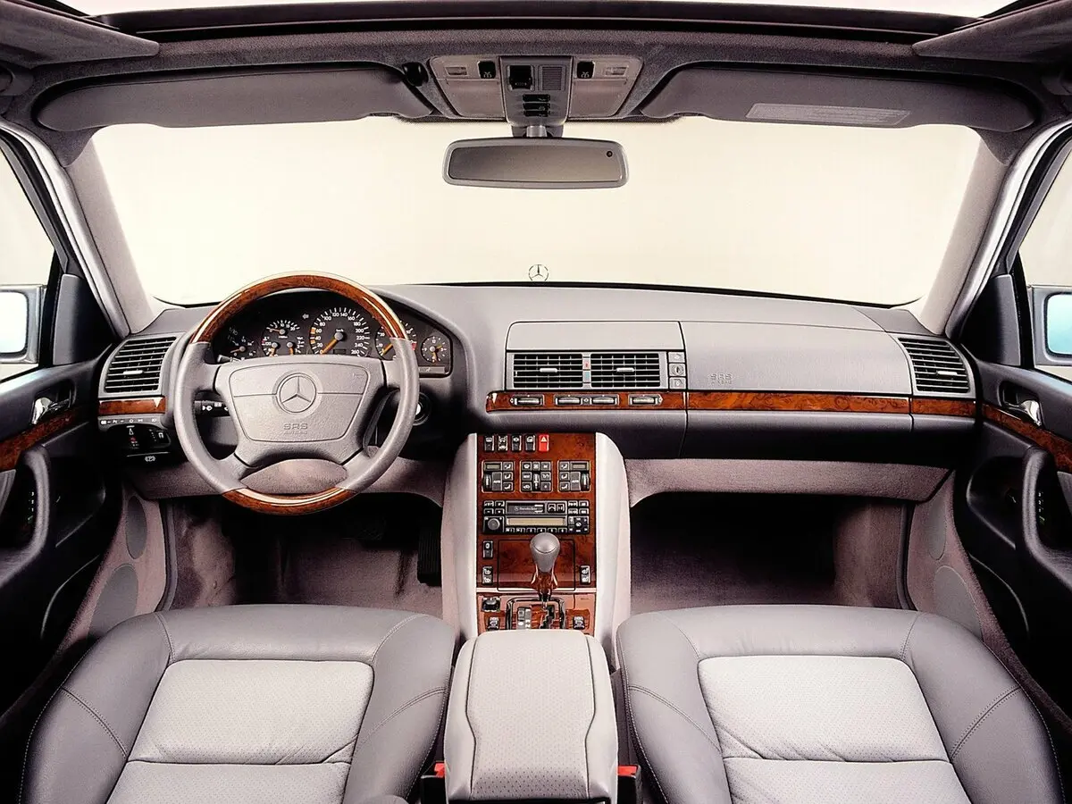 Mercedes-Benz S-Класс III (W140) Седан — фото 6
