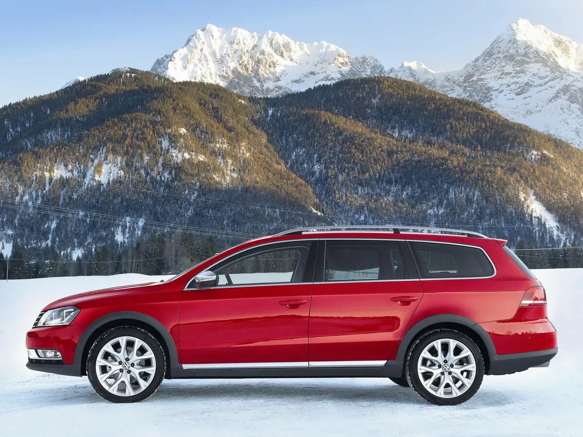 Volkswagen Passat B7 Универсал 5 дв. Alltrack — фото 2