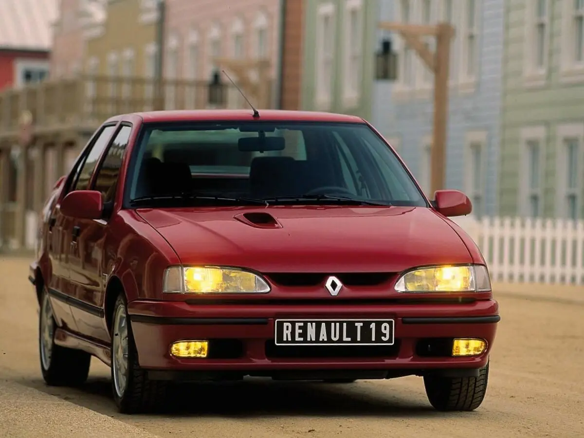 Renault 19 II Седан — сүрөт 4