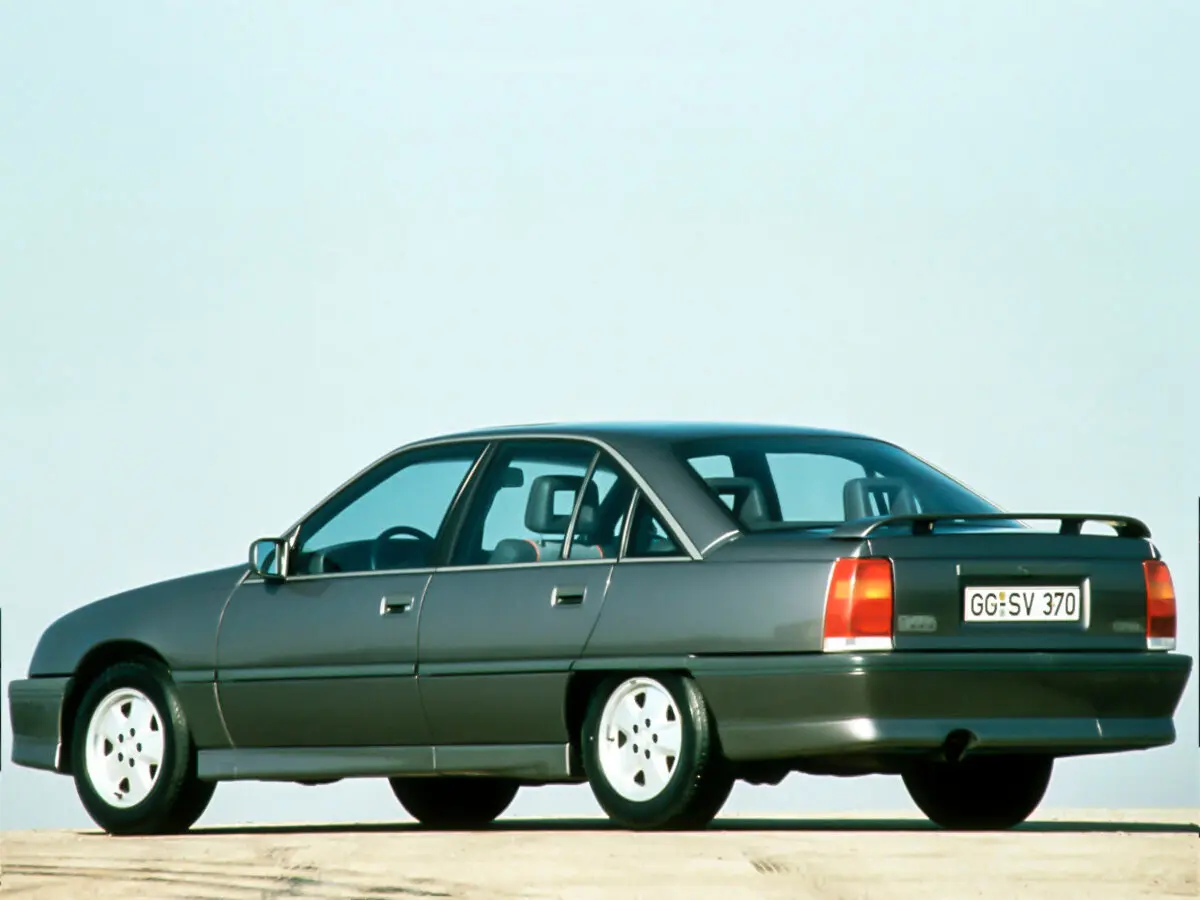 Opel Omega A Седан — сүрөт 5