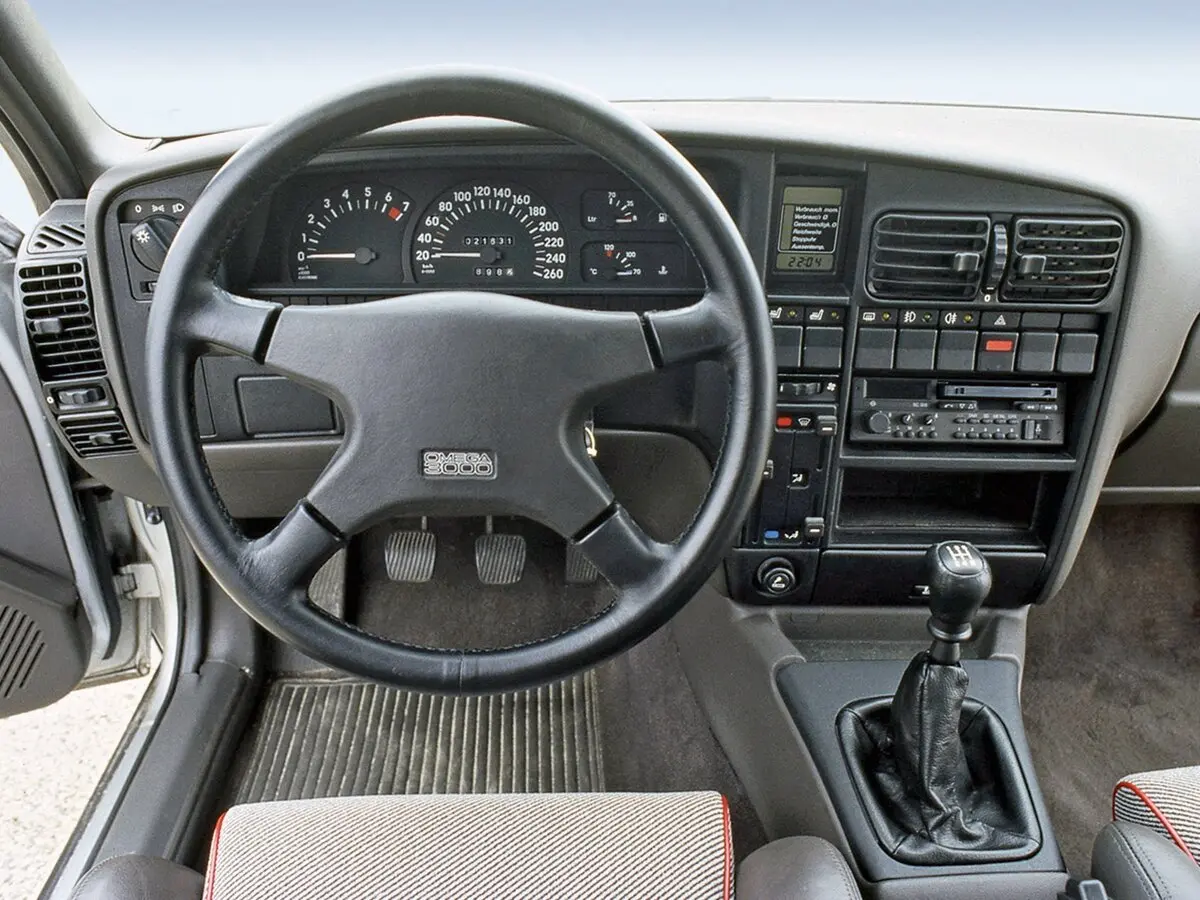 Opel Omega A Седан — сүрөт 7