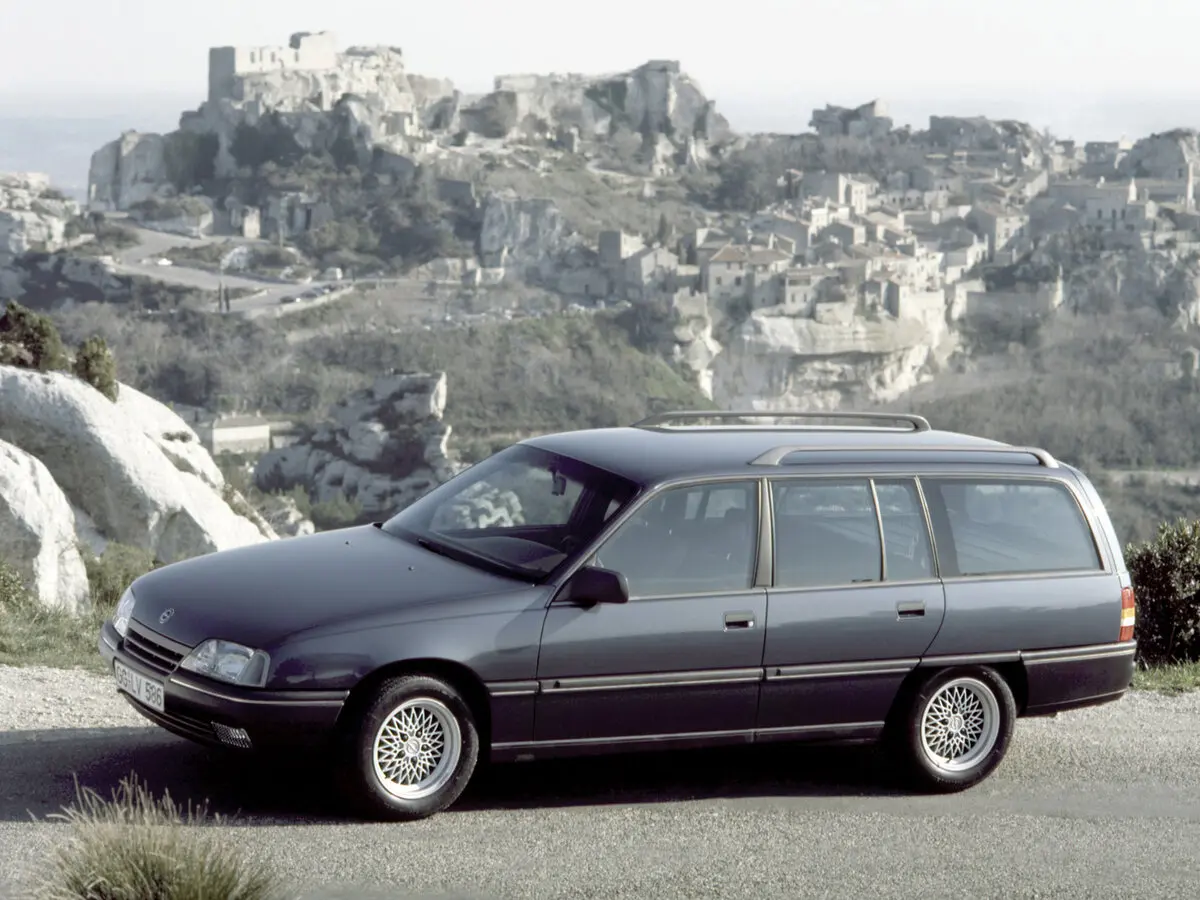 Opel Omega A Универсал 5 дв. — сүрөт 2