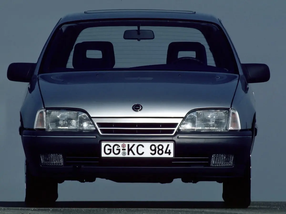 Opel Omega A Универсал 5 дв. — сүрөт 3