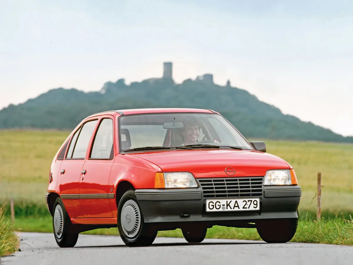 Opel Kadett E Хэтчбек 5 дв. — фото 4