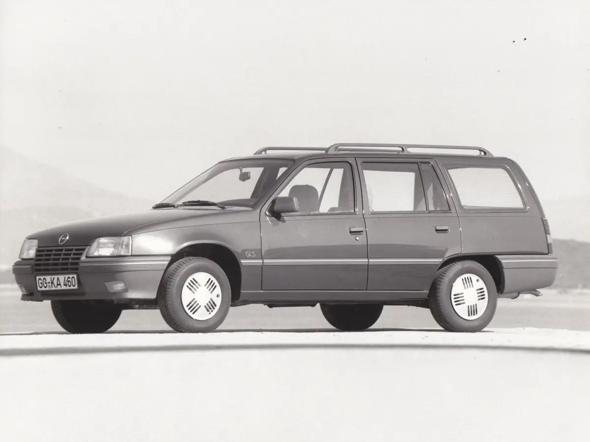 Opel Kadett E Универсал 5 дв. — фото 2