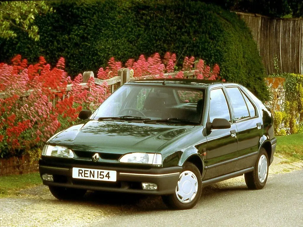 Renault 19 II Хэтчбек 5 дв. — 照片 2