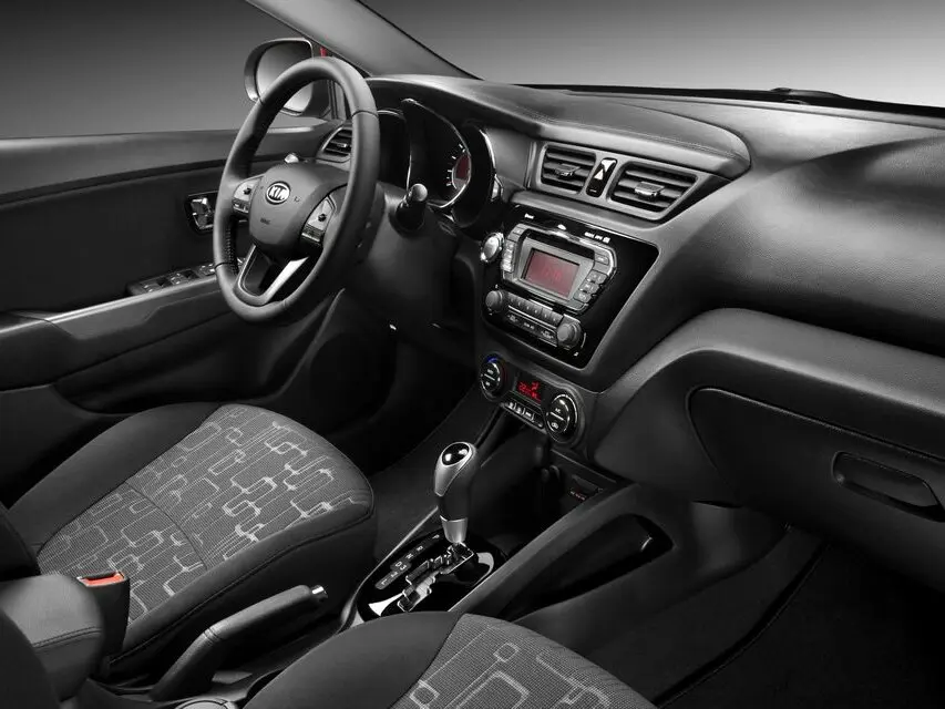 Kia Rio III Хэтчбек 5 дв. — фото 6
