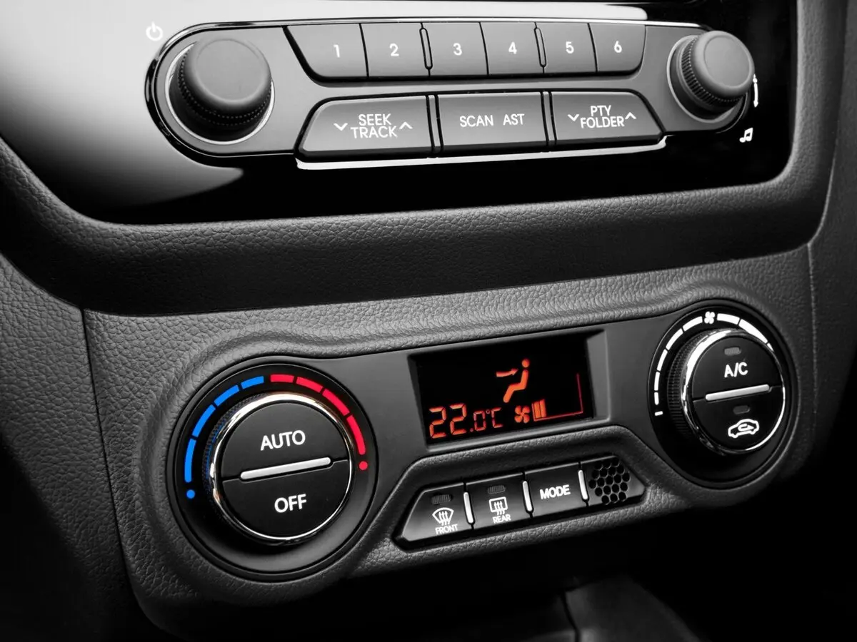 Kia Rio III Хэтчбек 5 дв. — фото 16