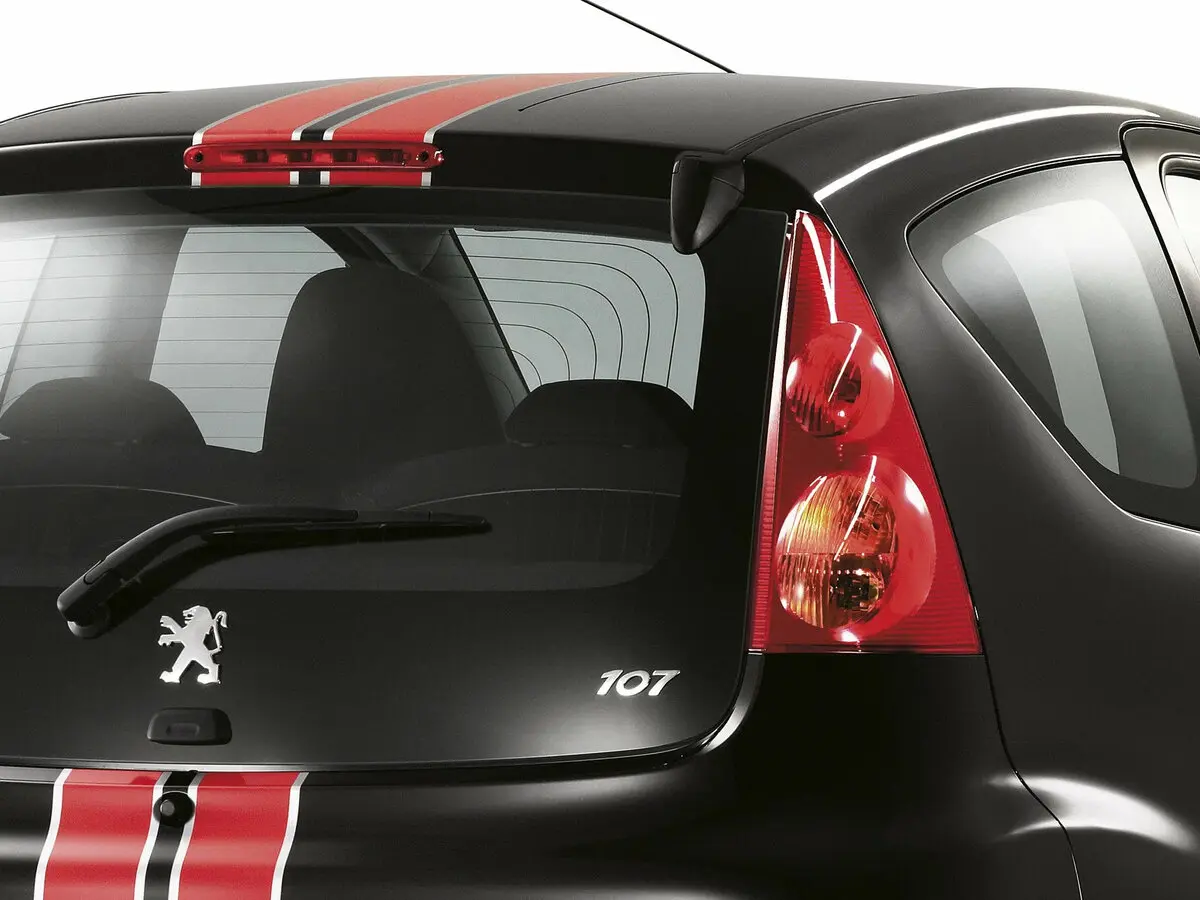 Peugeot 107 I Рестайлинг 2 Хэтчбек 3 дв. — сүрөт 9