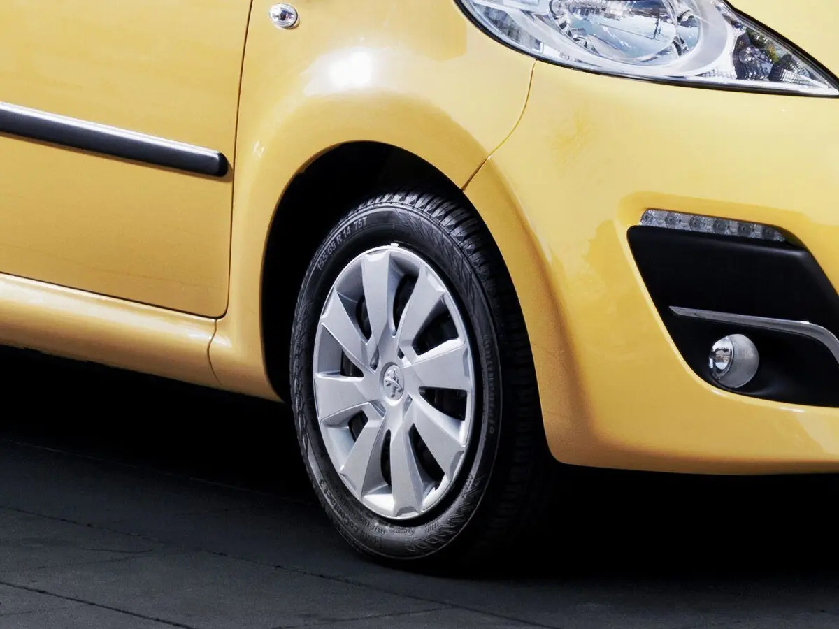 Peugeot 107 I Рестайлинг 2 Хэтчбек 3 дв. — сүрөт 10