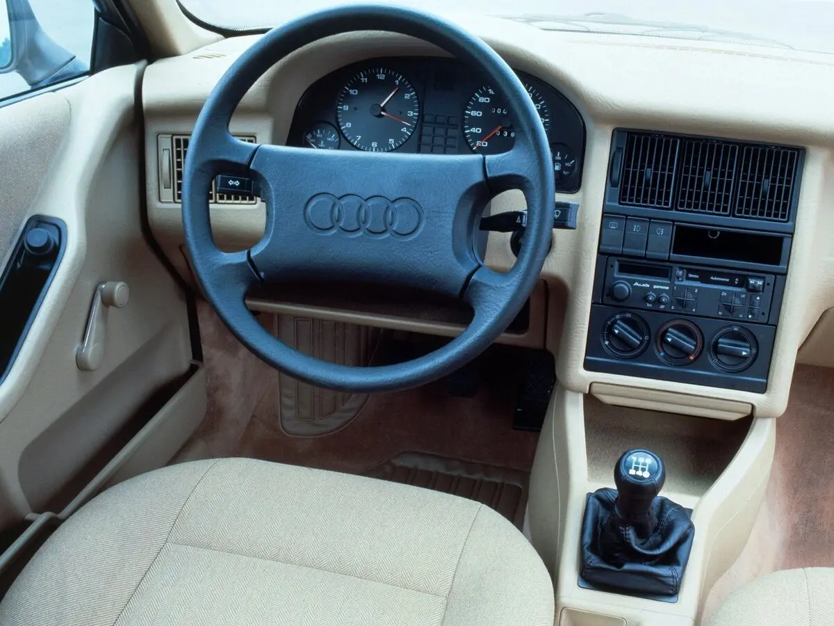 Audi 80 IV (B3) Седан — сүрөт 8