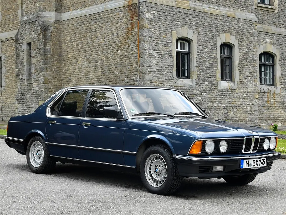 BMW 7 серии I (E23) Рестайлинг