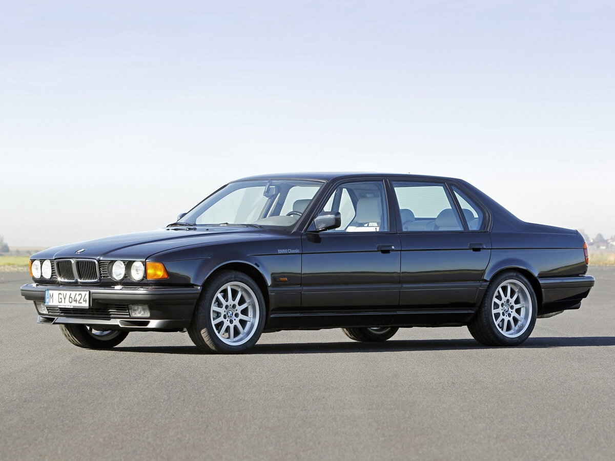 BMW 7 серии II (E32) Седан