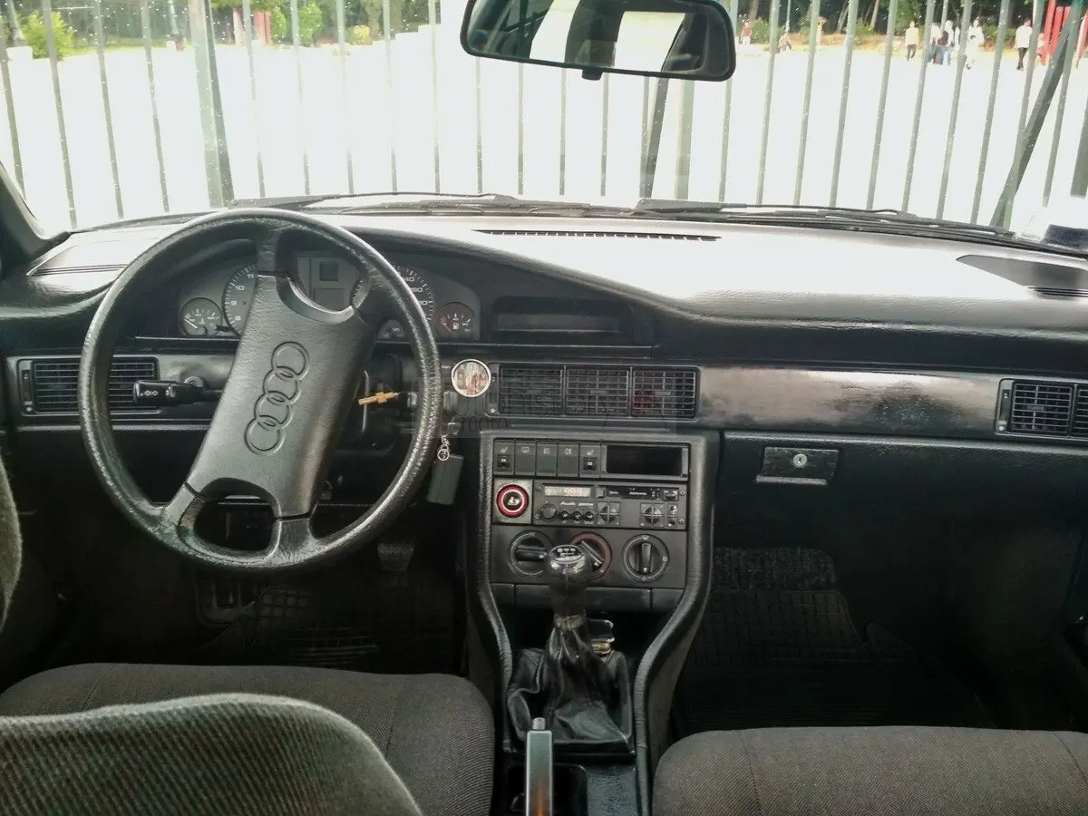 Audi 100 III (C3) Рестайлинг Универсал 5 дв. — 照片 6