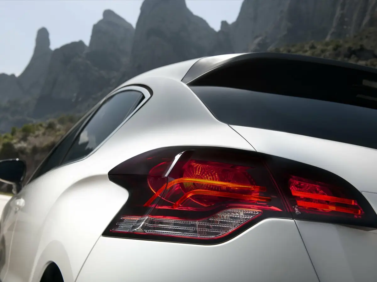 Citroen DS4 2010 – 2015 Хэтчбек 5 дв. — сүрөт 12