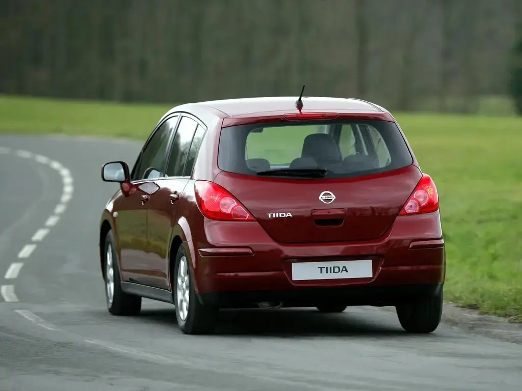 Nissan Tiida I Хэтчбек 5 дв. — сүрөт 4