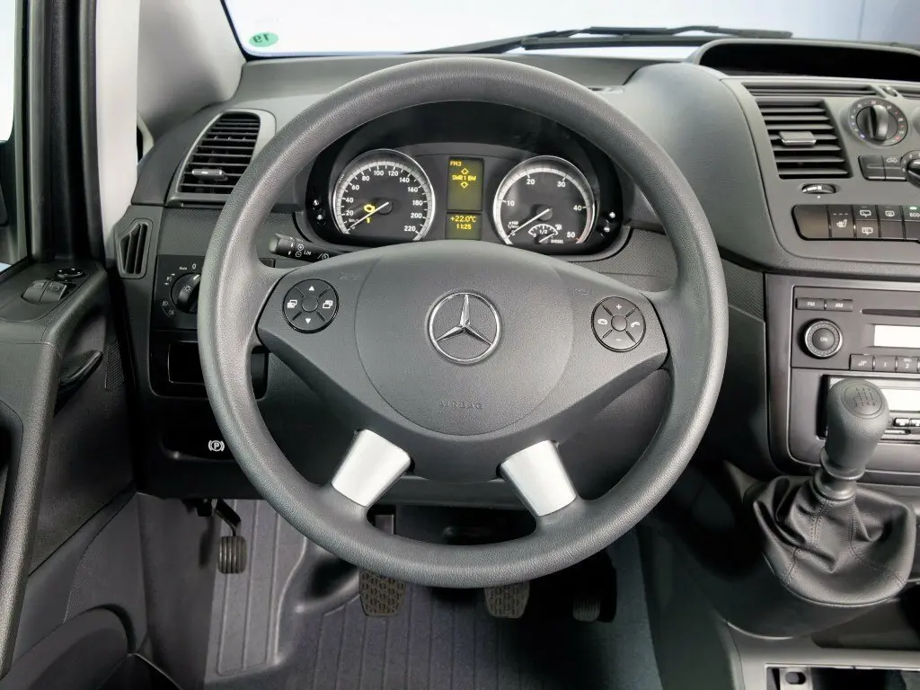 Mercedes-Benz Vito II (W639) Рестайлинг Минивэн L3 — фото 6