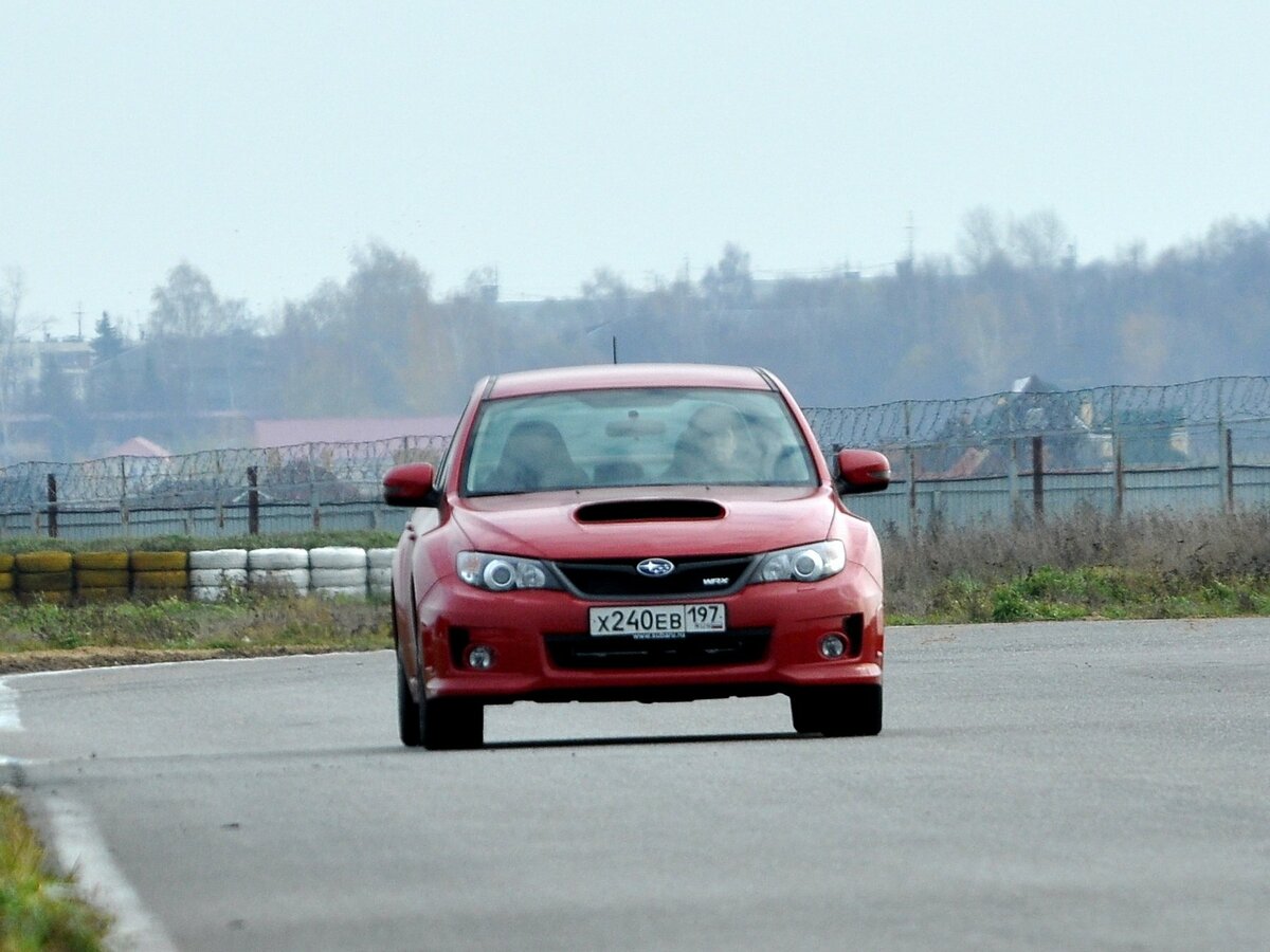 Subaru Impreza WRX III Рестайлинг Седан — фото 3