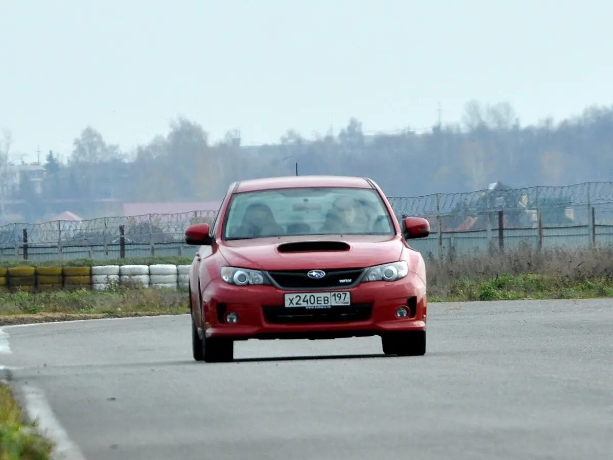 Subaru Impreza WRX III Рестайлинг Седан — сүрөт 3