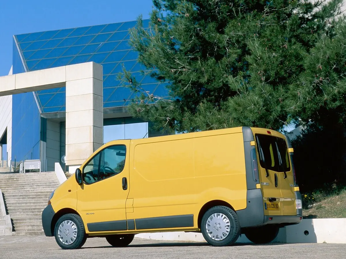 Renault Trafic II Фургон — сүрөт 3