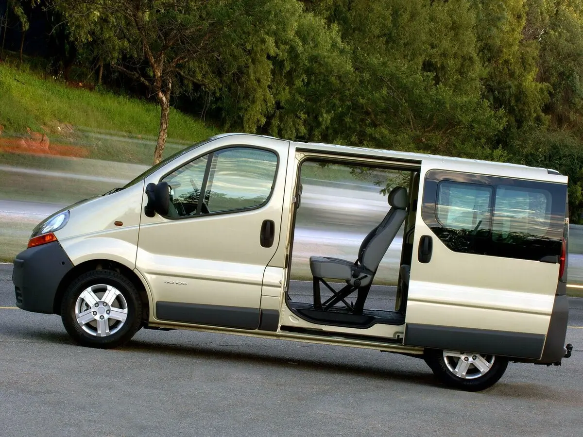 Renault Trafic II Минивэн — 照片 2