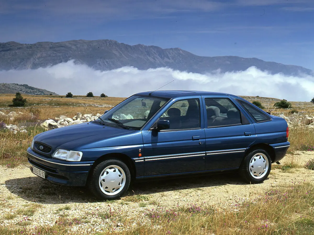 Ford Escort V Рестайлинг 1 Хэтчбек 5 дв.