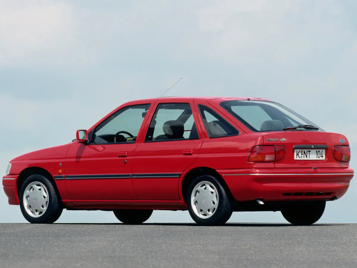 Ford Escort V Рестайлинг 1 Хэтчбек 5 дв. — сүрөт 4