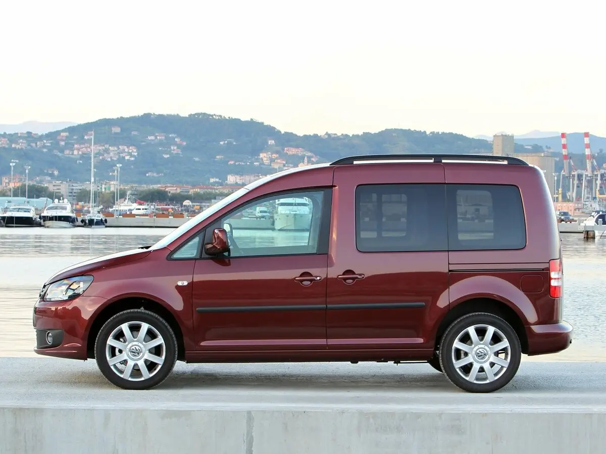 Volkswagen Caddy III Рестайлинг Компактвэн — фото 2