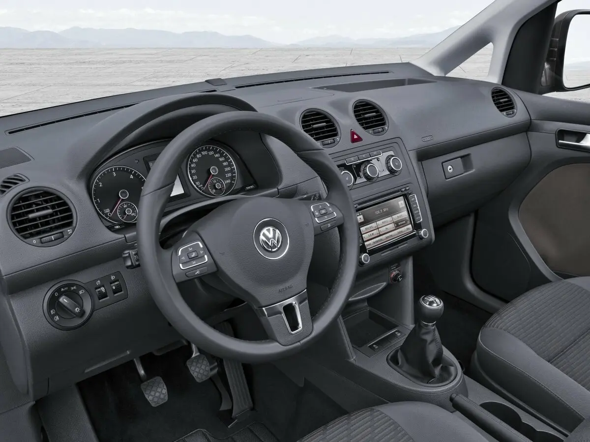 Volkswagen Caddy III Рестайлинг Компактвэн — фото 8