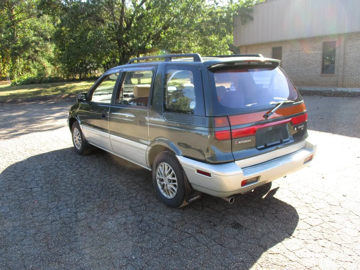 Mitsubishi Chariot II Компактвэн — сүрөт 5