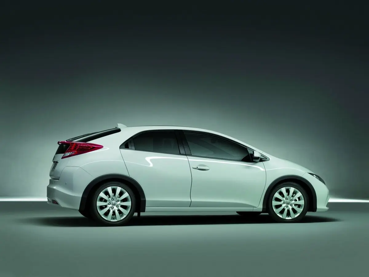 Honda Civic IX Хэтчбек 5 дв. — фото 2