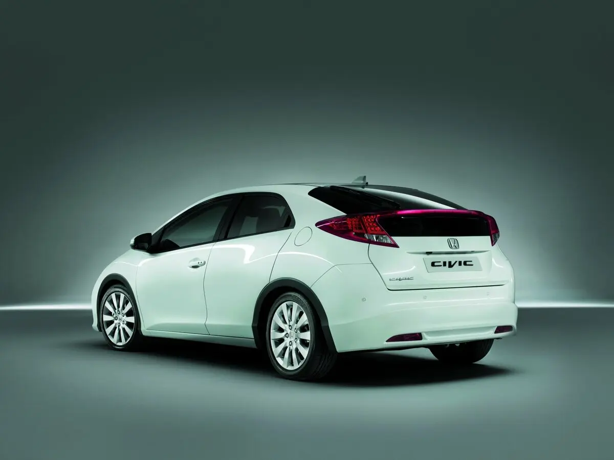 Honda Civic IX Хэтчбек 5 дв. — фото 5