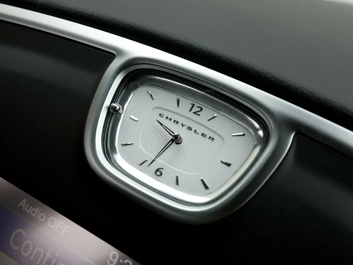 Chrysler 300C II Седан — photo 20