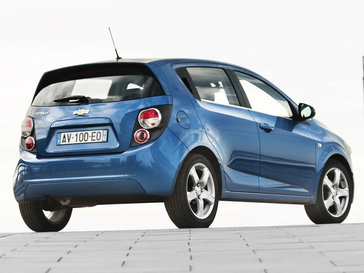 Chevrolet Aveo II Хэтчбек 5 дв. — сүрөт 4