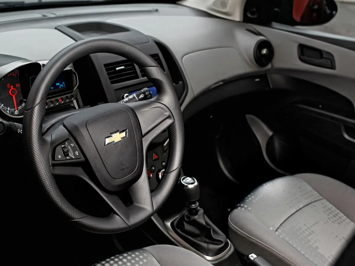 Chevrolet Aveo II Хэтчбек 5 дв. — сүрөт 7