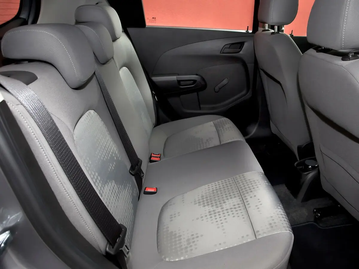 Chevrolet Aveo II Хэтчбек 5 дв. — сүрөт 10